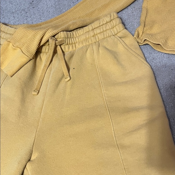 TNA - Cropped Thermal Long Sleeve and pants set - Picture 5 of 7